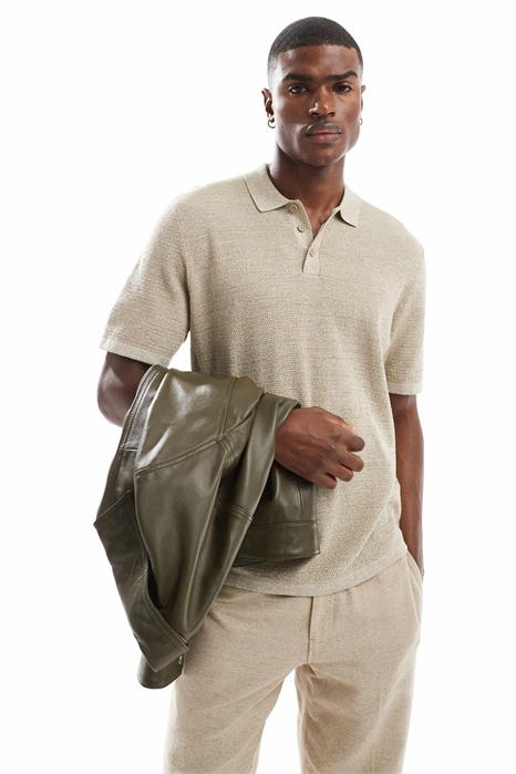 Трикотажное поло с фактурной поверхностью артикул 139433731