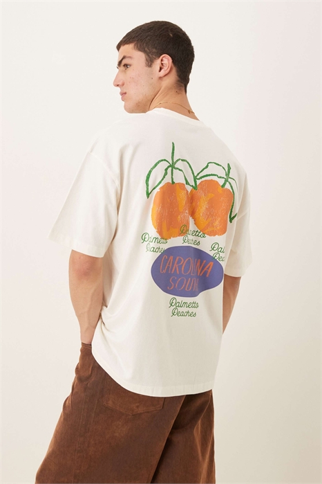 Футболка свободного кроя с принтом в виде персиков артикул 141730945