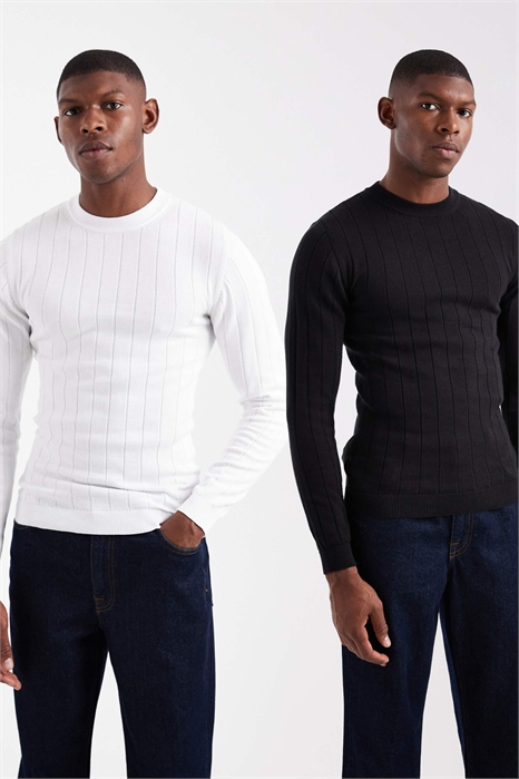 Набор из 2 трикотажных футболок с ребристым вырезом и облегающим кроем артикул 151899547