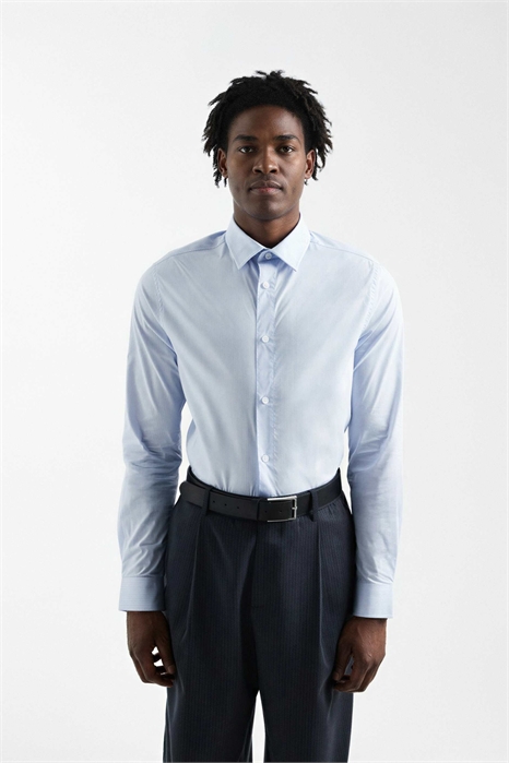 Рубашка приталенного кроя, легко гладится артикул 149080044