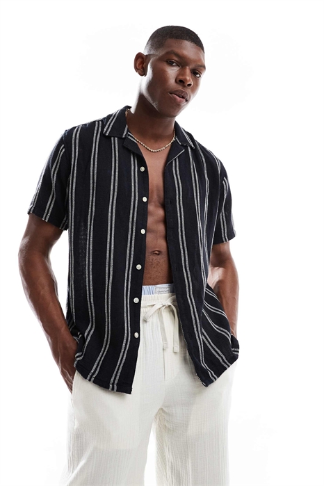 Рубашка с воротником-ревером и фактурной отделкой артикул 147589659