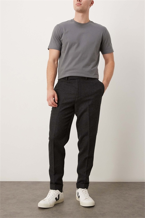 Стильные брюки зауженного кроя из смешанной шерсти с клетчатым узором артикул 144910028