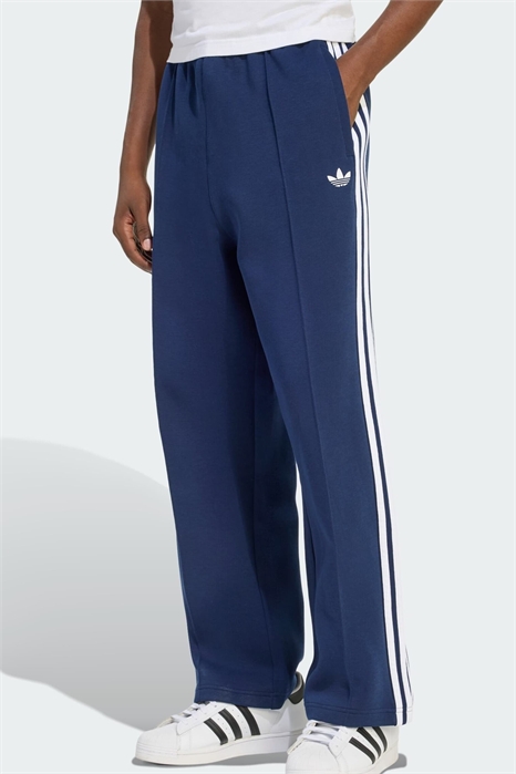 Широкие спортивные штаны Adicolor артикул 155546770