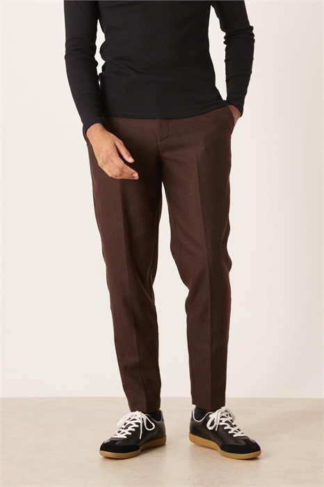 Стильные брюки зауженного кроя из смешанной шерсти артикул 148295484