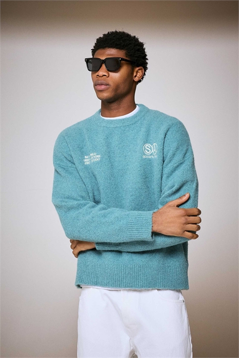 Свитер с круглым вырезом и принтом артикул 155780887