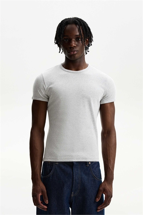 Футболка с короткими рукавами и ребристой текстурой серого цвета артикул 153164451