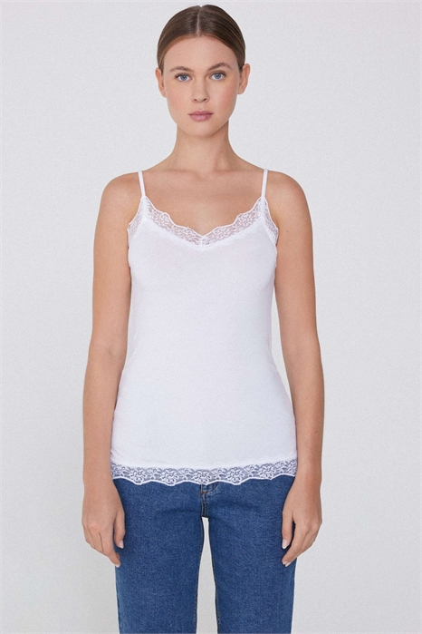 Топ из вискозы и кружева артикул 156298800