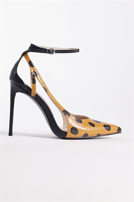 Туфли на каблуке с заостренным носком артикул 154630273