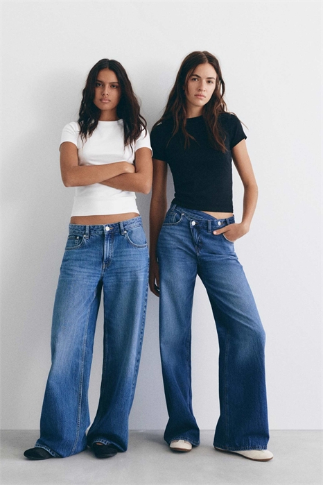 Набор облегающих футболок артикул 156477347