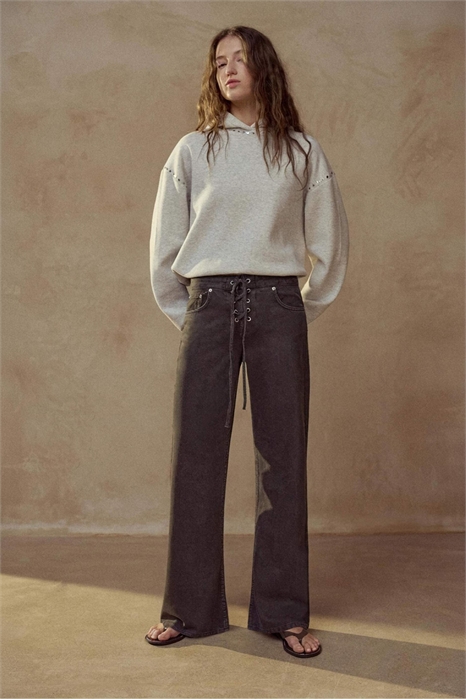 Джинсы-корсет с заниженной талией и расклешенными брючинами артикул 156378353