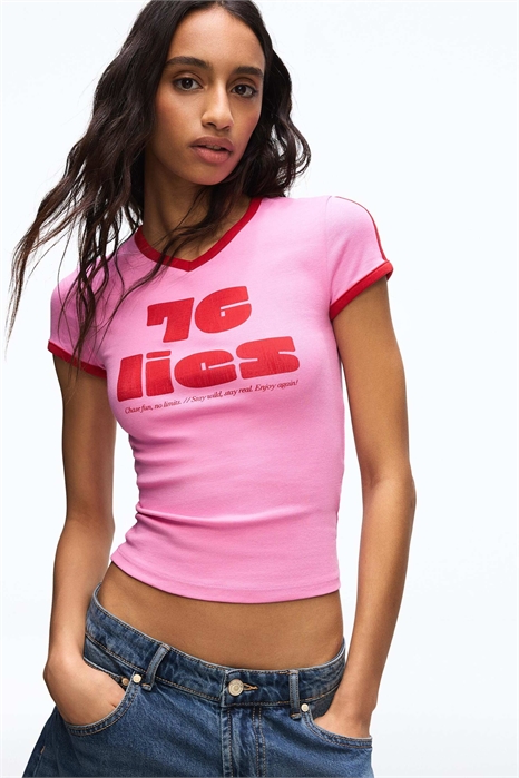 Футболка с короткими рукавами и контрастным принтом артикул 156237969