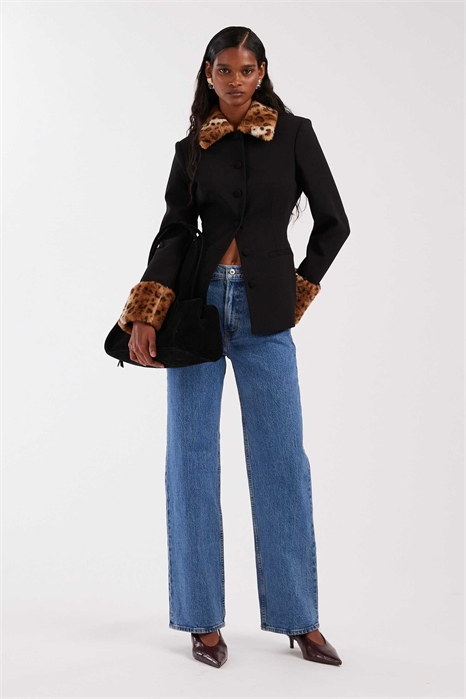 Джинсы свободного кроя в стиле 90-х с завышенной талией артикул 155150879