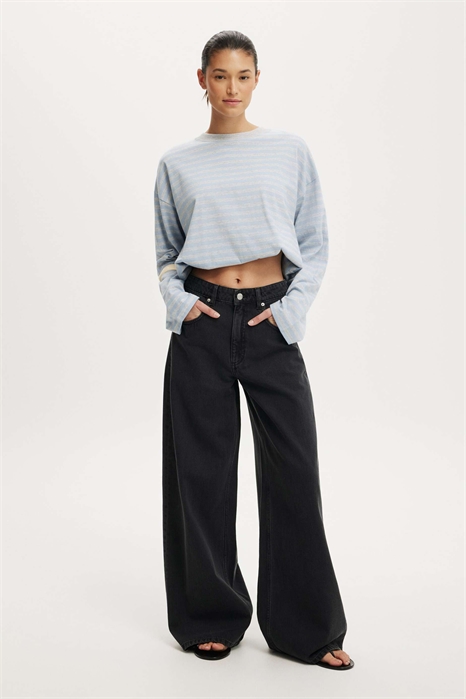 Джинсы с высокой талией и широкими брючинами артикул 155875077