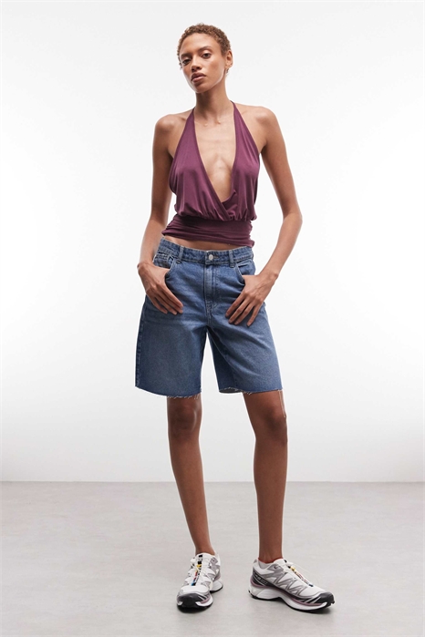 Шорты из джинсовой ткани свободного кроя с высокой талией артикул 139799764