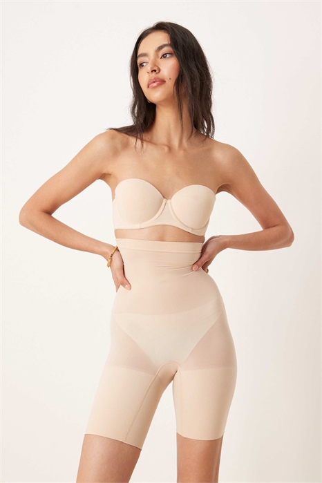 SPANXshape: Незаметные дышащие шорты с высокой талией до середины бедра и вставками для коррекции фигуры в области живота артикул 134765624