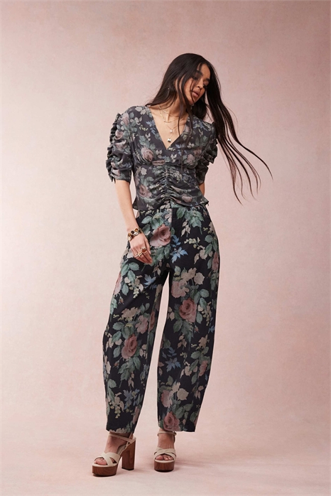 Блузка с V-образным вырезом артикул 143185684