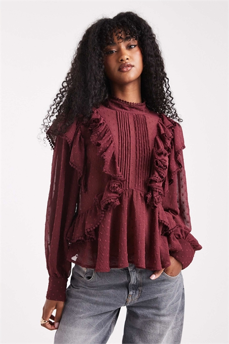 Блузка с длинными рукавами, украшенная рюшами и вышивкой артикул 148300875