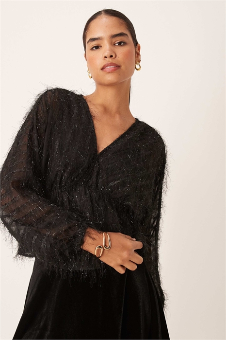 Топ с пушистой текстурой артикул 151450564