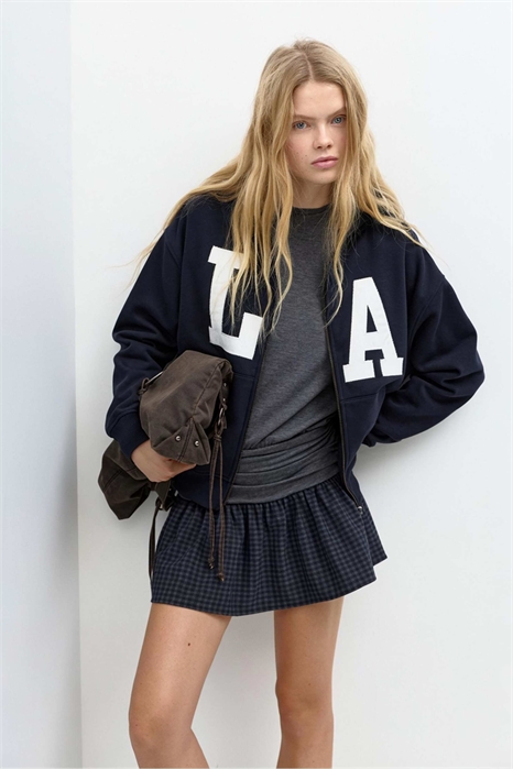 Толстовка с капюшоном, молнией и принтом артикул 155568779