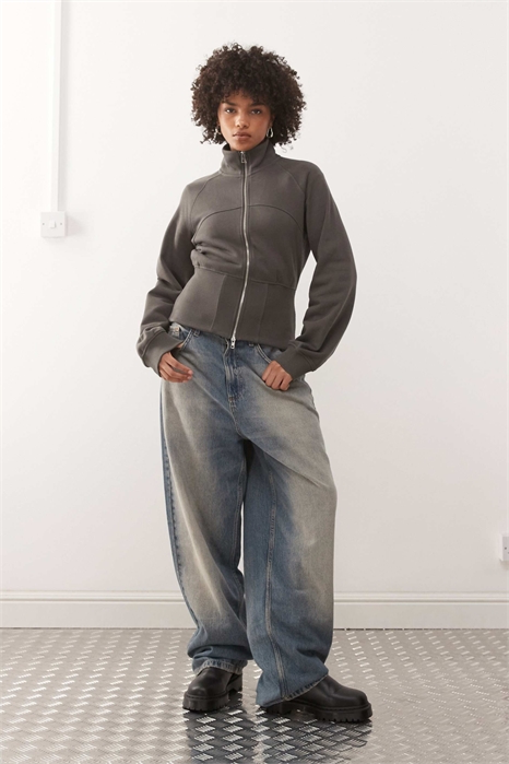 Свитшот с высоким воротником на молнии и зауженной талией артикул 153576742