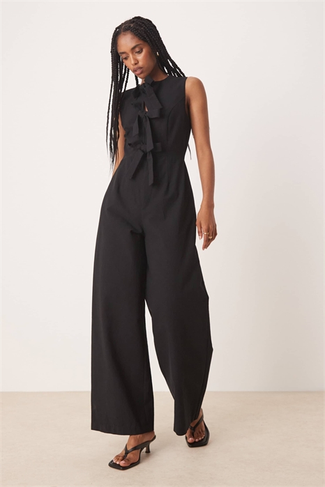 Комбинезон Bertha с закругленным вырезом и прямыми брючинами артикул 147699623