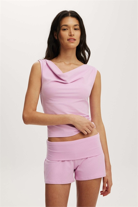 Короткие шорты с мягкой резинкой на талии артикул 153535585