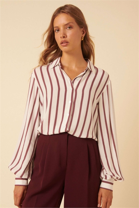 Рубашка на пуговицах артикул 152861426