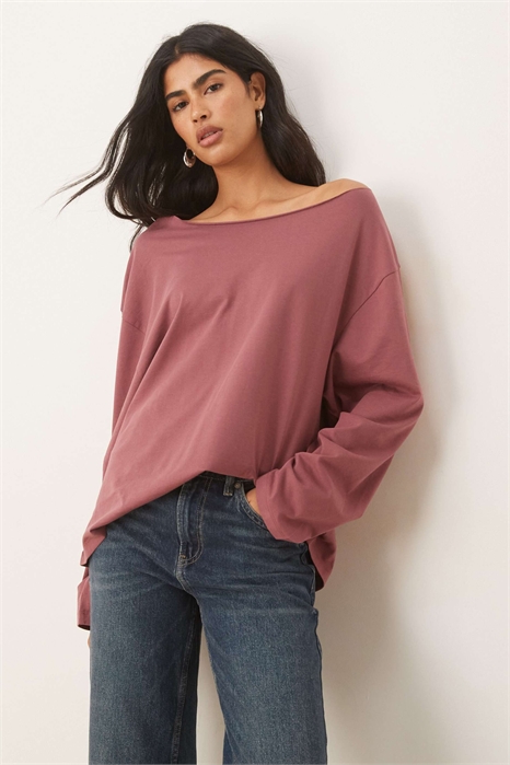 Футболка с открытыми плечами и длинными рукавами артикул 149039381