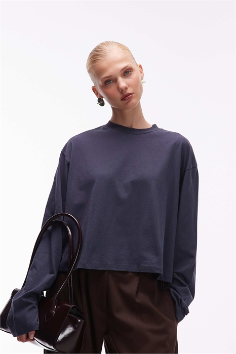 Короткая футболка прямого кроя с длинными рукавами артикул 151414781