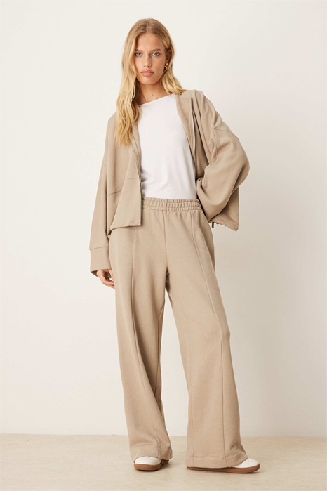 Джоггеры с широкими брючинами co-ord артикул 147970490
