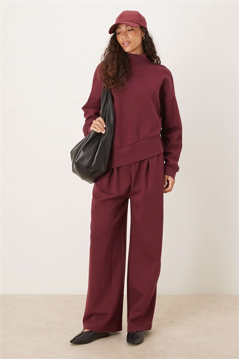 Джоггеры с широкими брючинами и широким поясом артикул 149005033