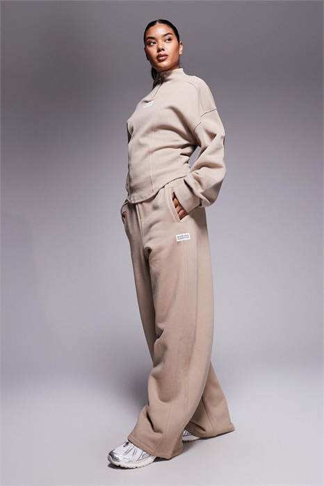 Штаны-джоггеры Weekend Collective из плотной ткани с широкими брючинами co-ord артикул 148451312