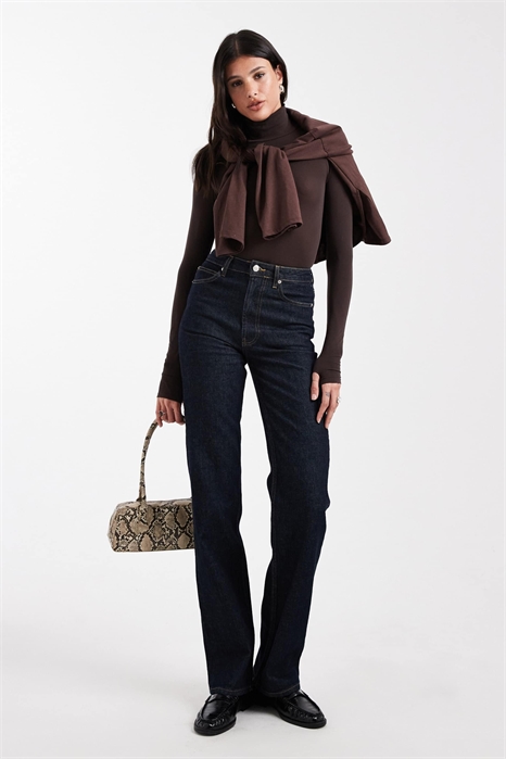 ASOS DESIGN — джинсы с прямыми брючинами из эластичного материала, подходящие для высоких людей, в оттенке «rinse» артикул 151345095