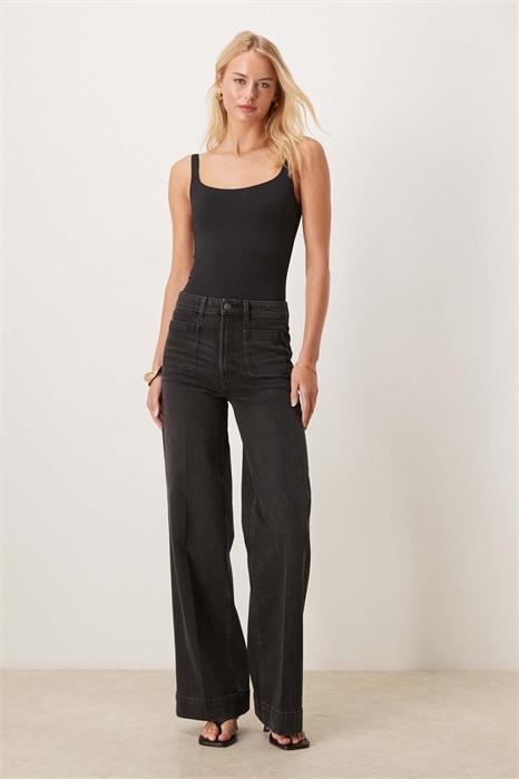 ASOS DESIGN Джинсы для высоких с высокой талией и широкими брючинами, с карманами спереди артикул 148414256