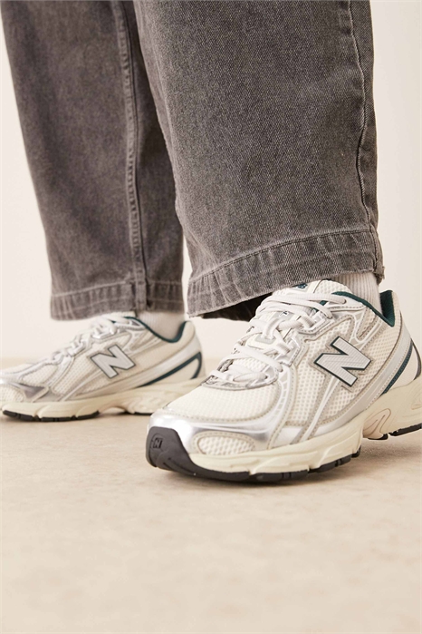 740 — кроссовки унисекс металлического цвета артикул 150236167