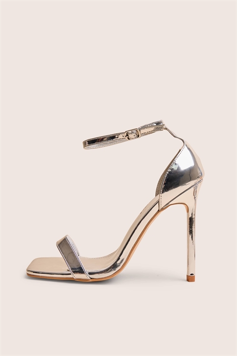 Туфли с квадратным носком, ремешками и едва заметным каблуком-шпилькой артикул 146770325