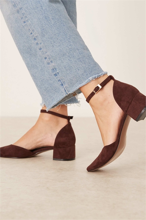 Милые туфли на среднем каблуке артикул 144210609