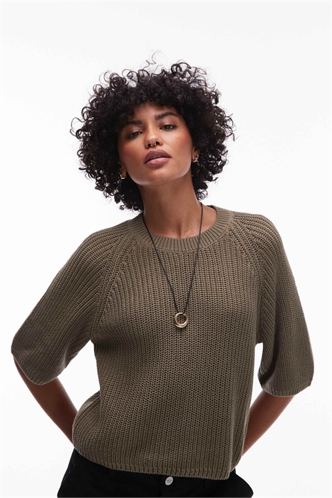 Свитер с открытой вязкой и короткими рукавами артикул 143080391