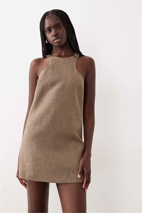 Приталенное мини-платье без рукавов артикул 154169393
