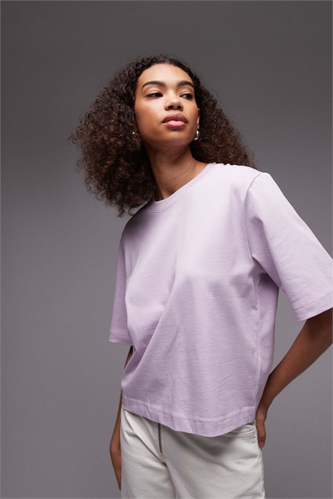Объёмная футболка свободного кроя артикул 143080389