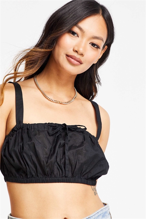 Короткий топ из хлопка с рюшами артикул 2018942