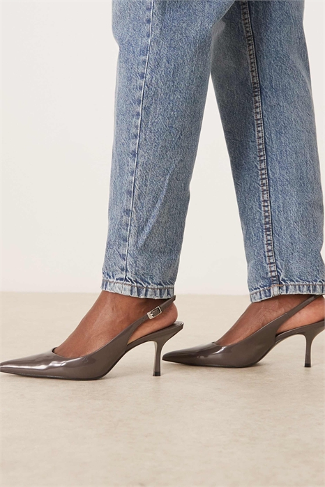 Классические туфли с открытой пяткой и заостренным каблуком артикул 151640393