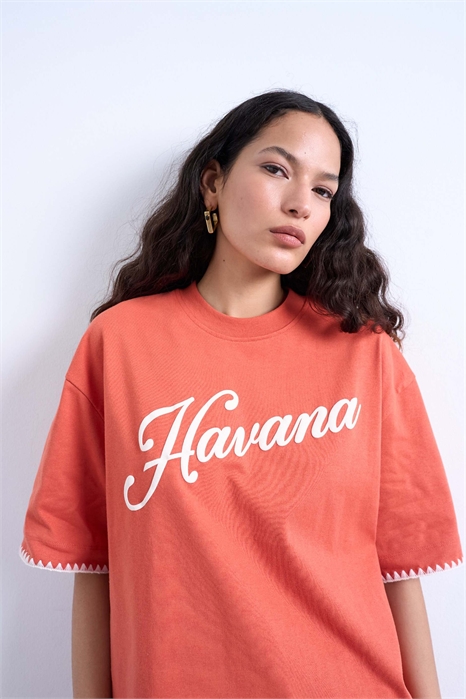 Футболка с крупным принтом «Гавана» и стежком «вип» артикул 150560477