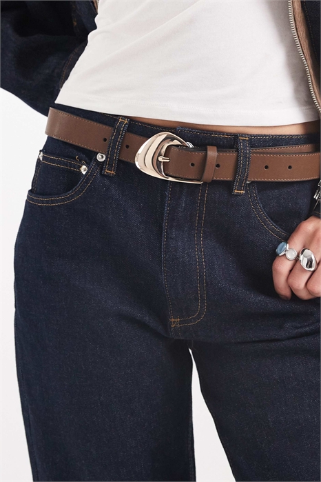 Пояс для джинсов с угловой пряжкой на талии и бедрах артикул 148478295
