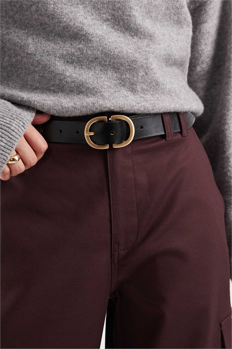 Кожаный ремень с двойной золотой пряжкой артикул 152631344