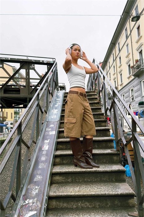 Ремень с золотой пряжкой артикул 152169463