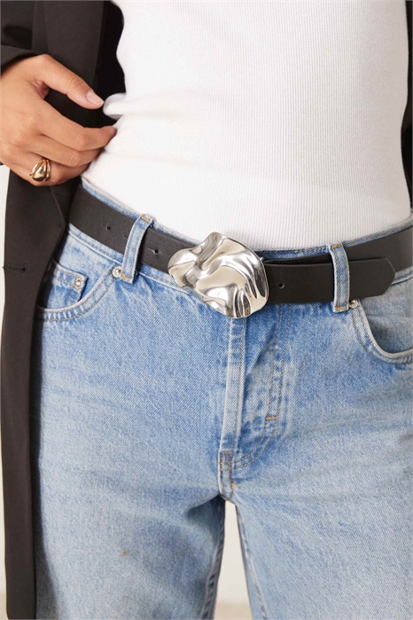 Пояс на талии и бедрах с кованой пряжкой артикул 149755145