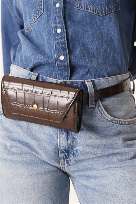Сумка-пояс из кожи крокодила большого размера артикул 149136763
