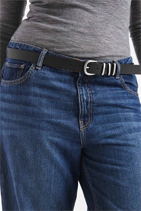 Ремень с серебряной пряжкой «Pieces Curve» артикул 152631373