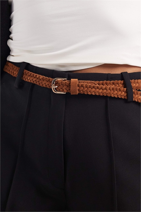 Замшевый плетеный ремень с золотой пряжкой артикул 149832581